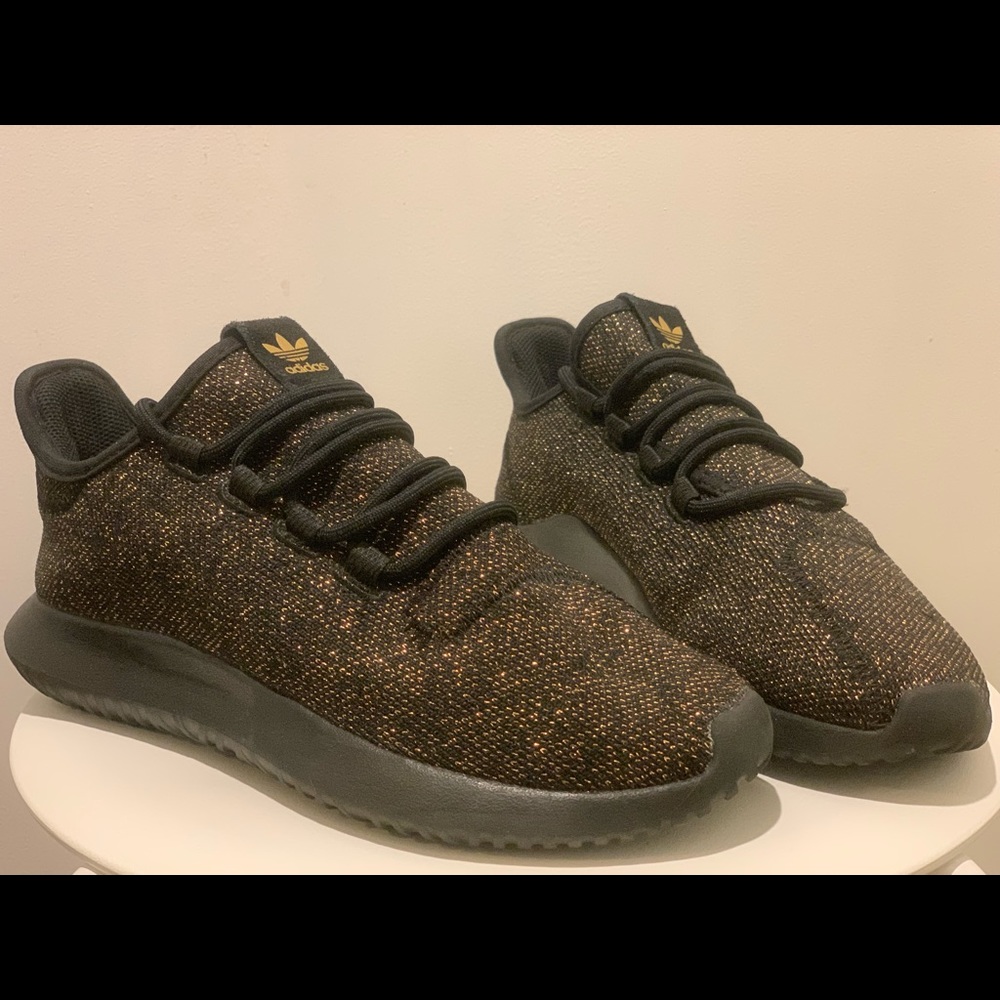Adidas Originals Kids' Tubular Shadow J. Black w/Gold sparkle. Youth Size 4.5